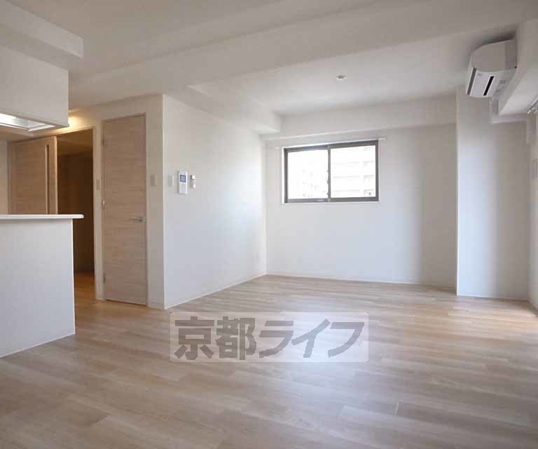 エリタージュ新町の居間写真
