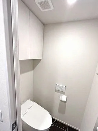 東急目黒線 不動前駅 徒歩6分 7階建 築5年のトイレ写真
