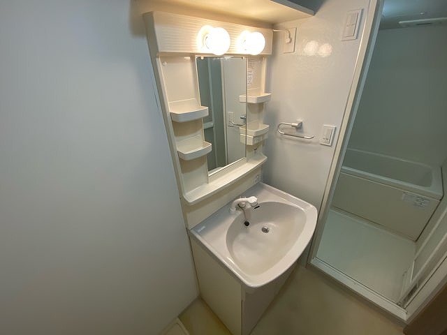 洗面設備　独立洗面化粧台付き☆