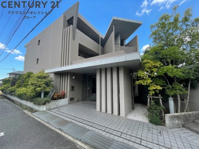 建物外観　オートロック付きで安心です！