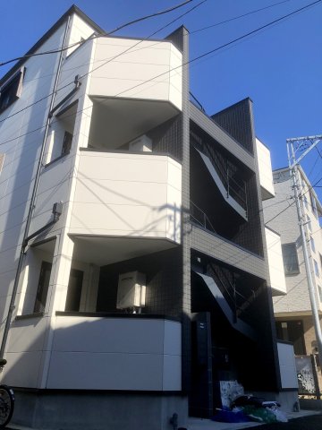 MOMO HOUSE