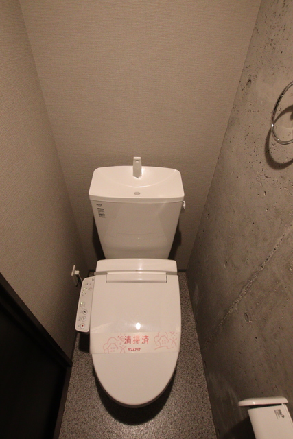 トイレ　★多機能便座です★