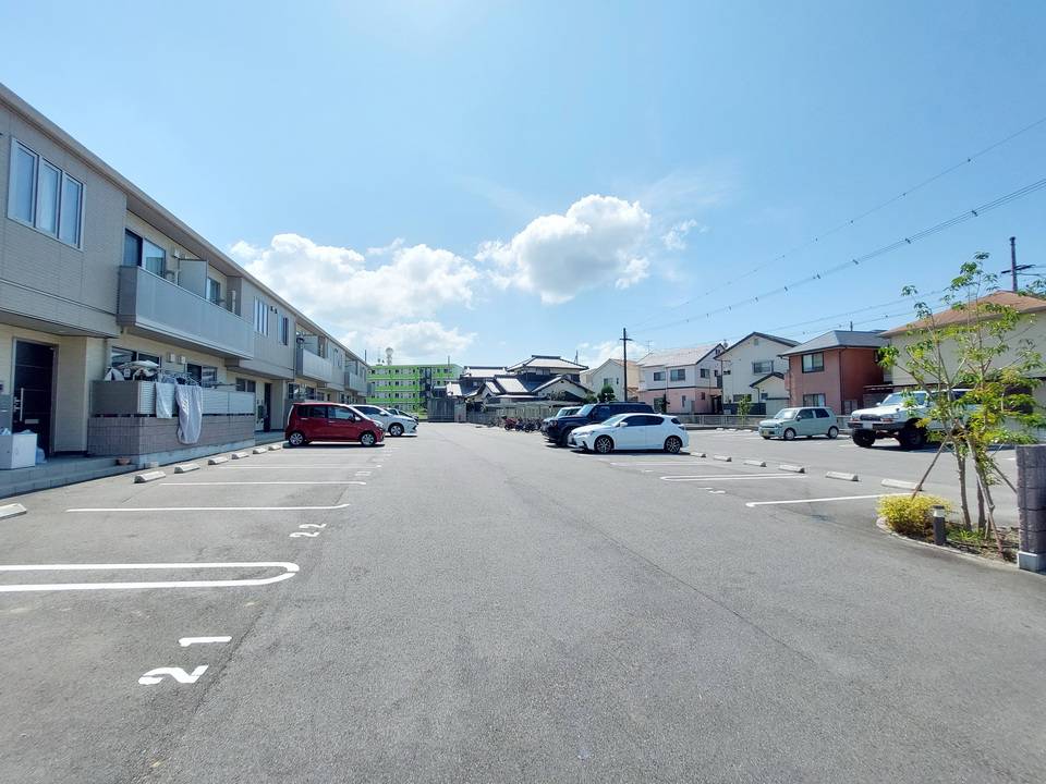 駐車場　駐車場