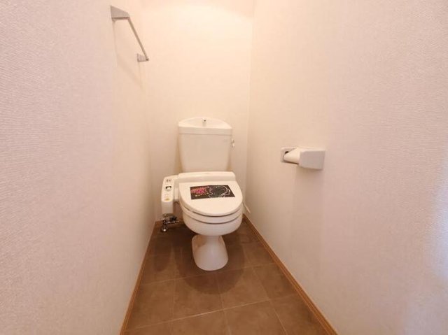 ＪＲ東海道本線 南彦根駅 徒歩14分 2階建 築46年のトイレ写真