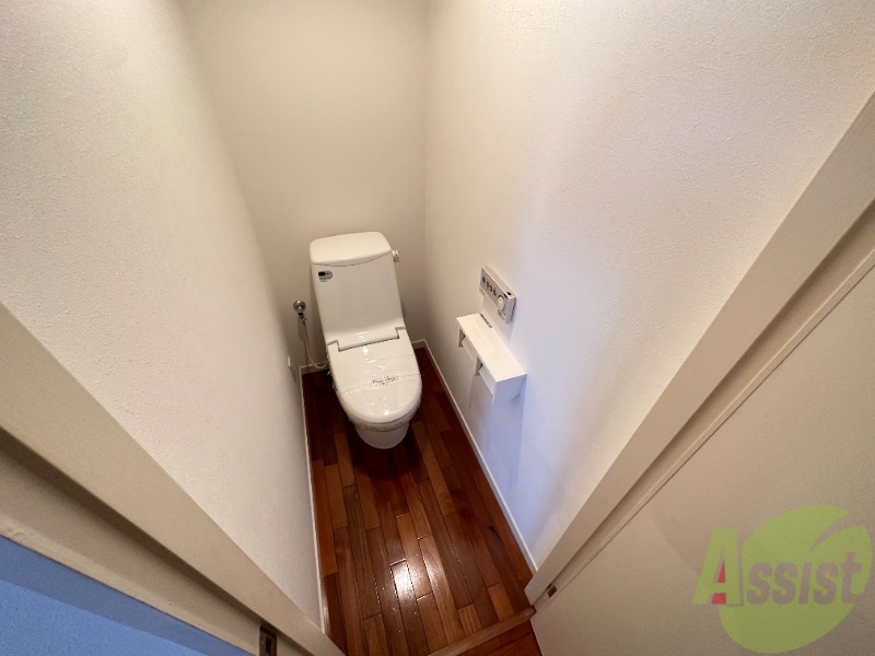 HKマンションのトイレ写真