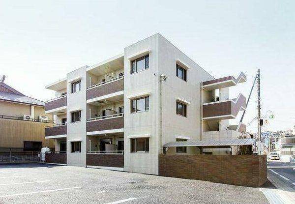 建物外観　外観タイル張りです