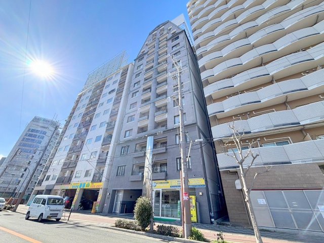 新大阪川島マンションの外観写真