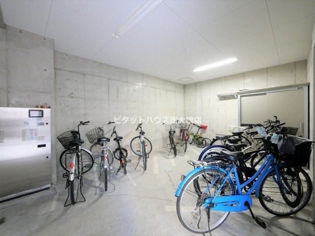 駐車場　駐輪場