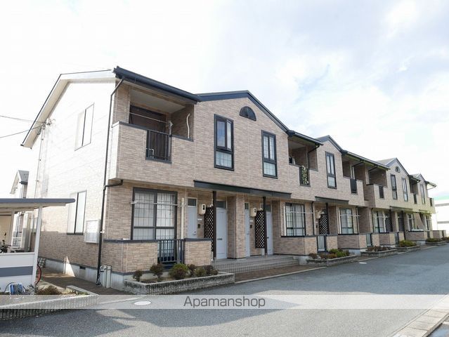 ＪＲ山陰本線 鳥取駅 バス乗車時間：9分 最寄りバス停で下車 徒歩4分 築25年