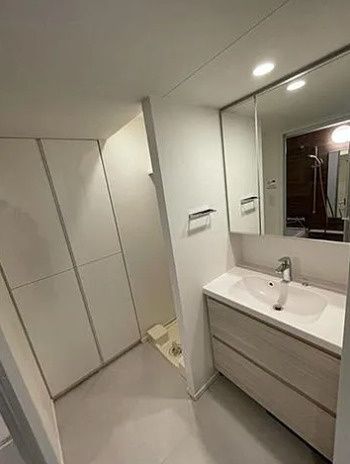 洗面設備　写真は同タイプ住居です。
