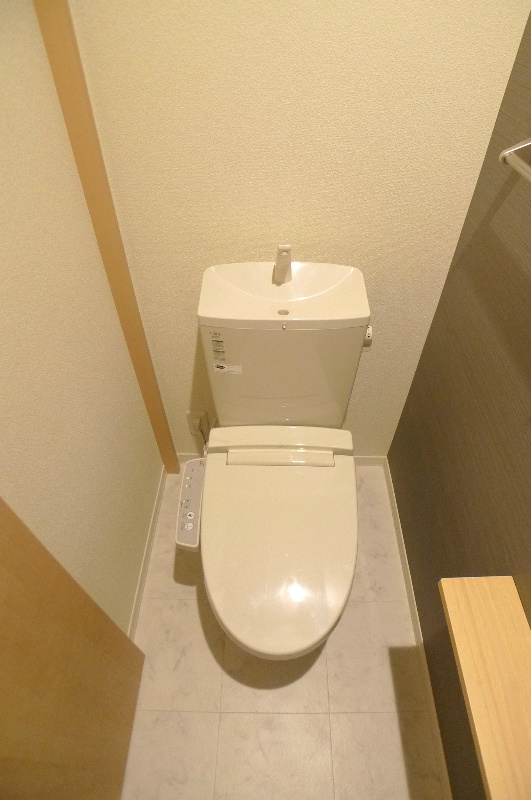トイレ　ウォシュレット付！