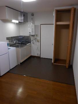 ＪＲ室蘭本線 鷲別駅 徒歩20分 2階建 築35年の居間写真