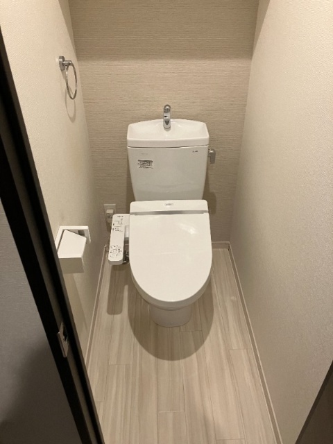 ＪＲ鹿児島本線 笹原駅 徒歩15分 3階建 築9年のトイレ写真