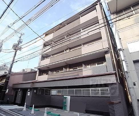 エターナルコート三条の外観写真
