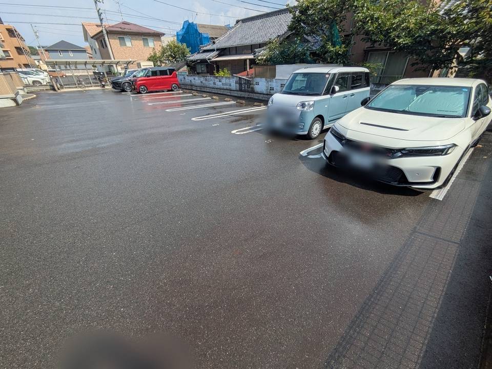 駐車場　駐車場