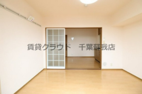 居室・リビング　日当たりがいいお部屋は気持ちいいですね！