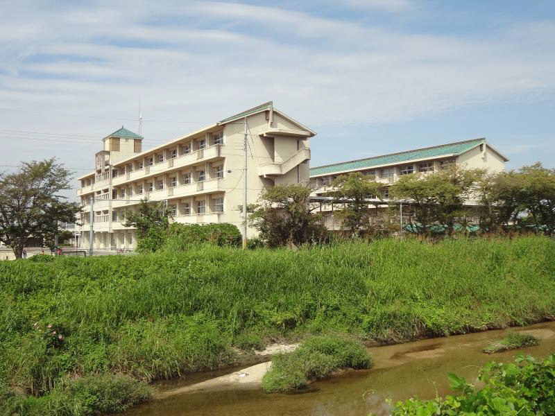 中学校　広陵中学校（中学校）まで1130m
