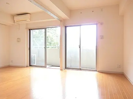 居室・リビング　使いやすい居間です