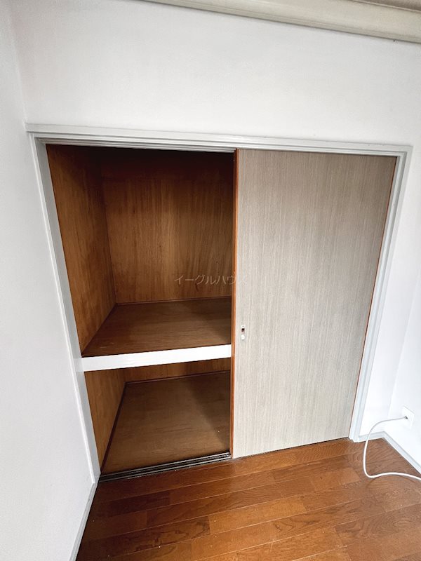 収納　退去予定のため別部屋写真使用