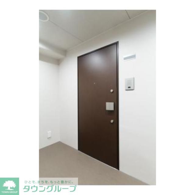 玄関　※写真は同タイプ住戸です。