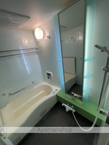 ＪＲ東海道本線 大阪駅 徒歩11分 11階建 築23年の風呂写真