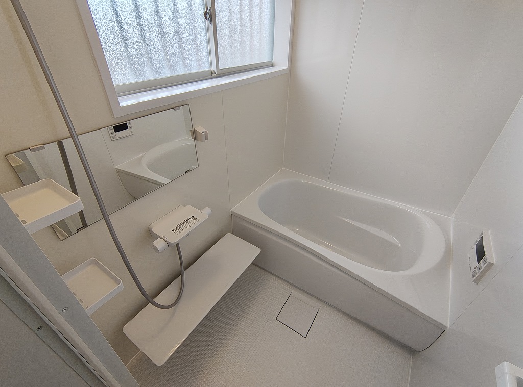 バス・シャワールーム　浴室新品入れ替え