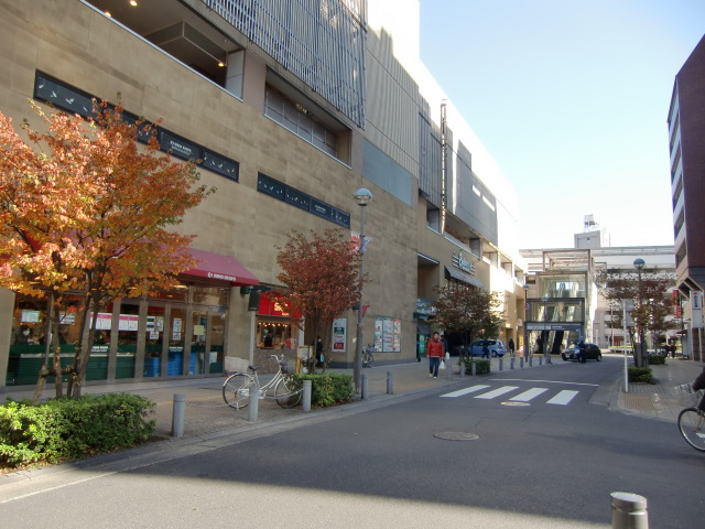 スーパー　京王ストア高幡店（スーパー）まで668m