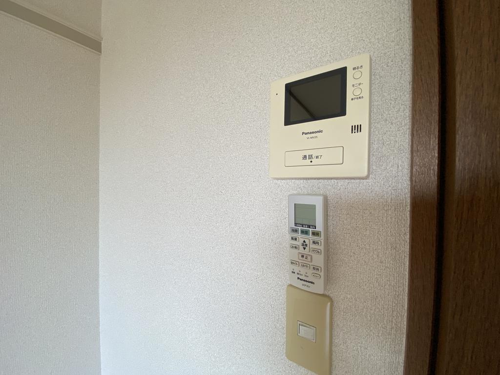 セキュリティ　☆安心のモニタ付きドアホン☆