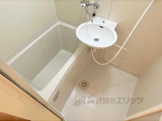 バス・シャワールーム　バス