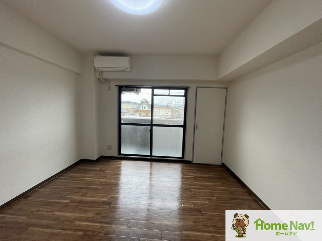 居室・リビング　エアコン付きです。
