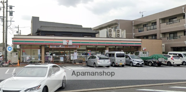 コンビニ　セブンイレブン（コンビニ）まで905m