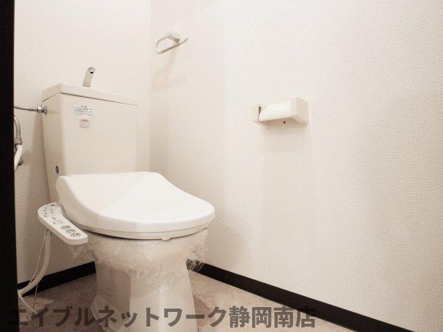 トイレ　ゆったりとした空間のトイレです