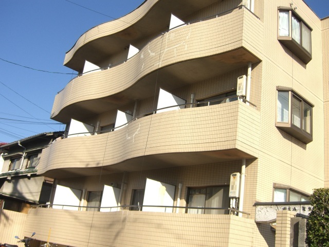 広島市西区三滝町のマンションの建物外観