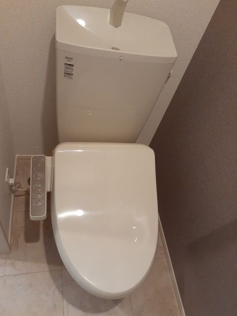 【神栖市木崎のアパートのトイレ】