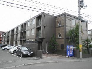 北海道札幌市豊平区平岸四条１８（マンション）の賃貸物件の外観