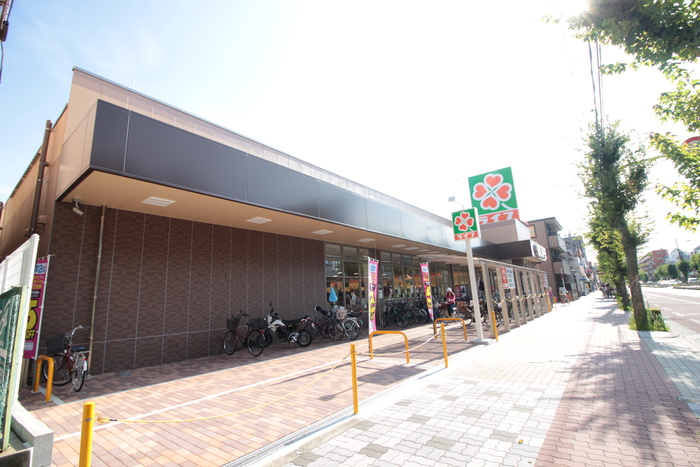 スーパー　ライフ旭大宮店（スーパー）まで686m