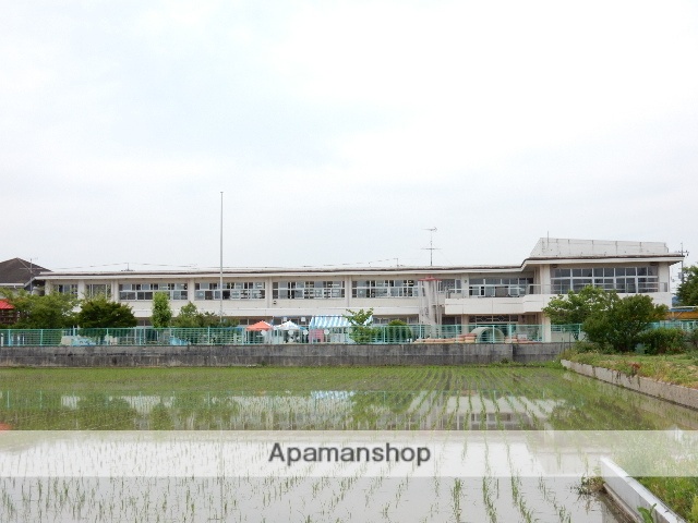 幼稚園・保育園　陵南認定こども園（幼稚園・保育園）まで742m