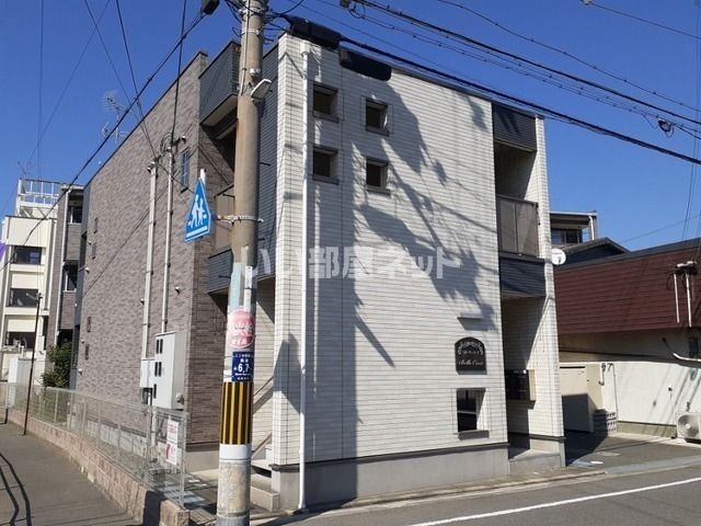 【阪南市尾崎町のアパートの建物外観】