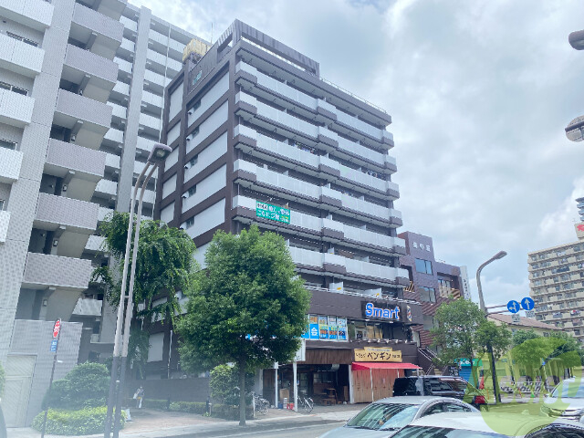 仙台市青葉区木町通のマンションの建物外観