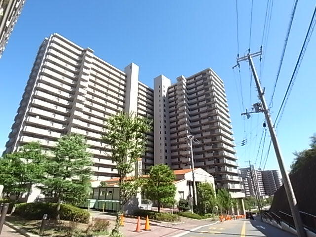 神戸市須磨区清水台のマンションの建物外観