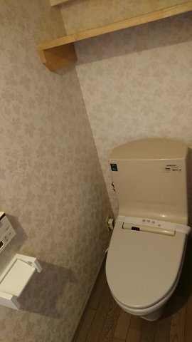 トイレ　1階・2階にトイレがあります。