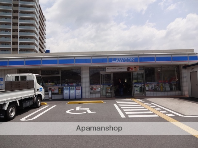 コンビニ　ローソン（コンビニ）まで422m