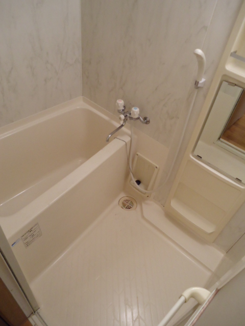 バス・シャワールーム　きれいなお風呂です