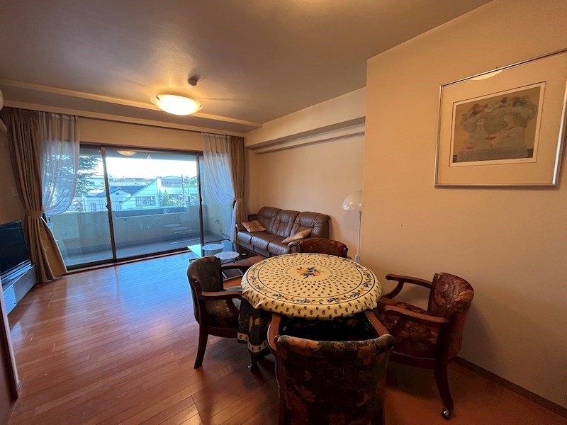 居室・リビング　リゾートらしい開放感を満喫できるリビングダイニング！