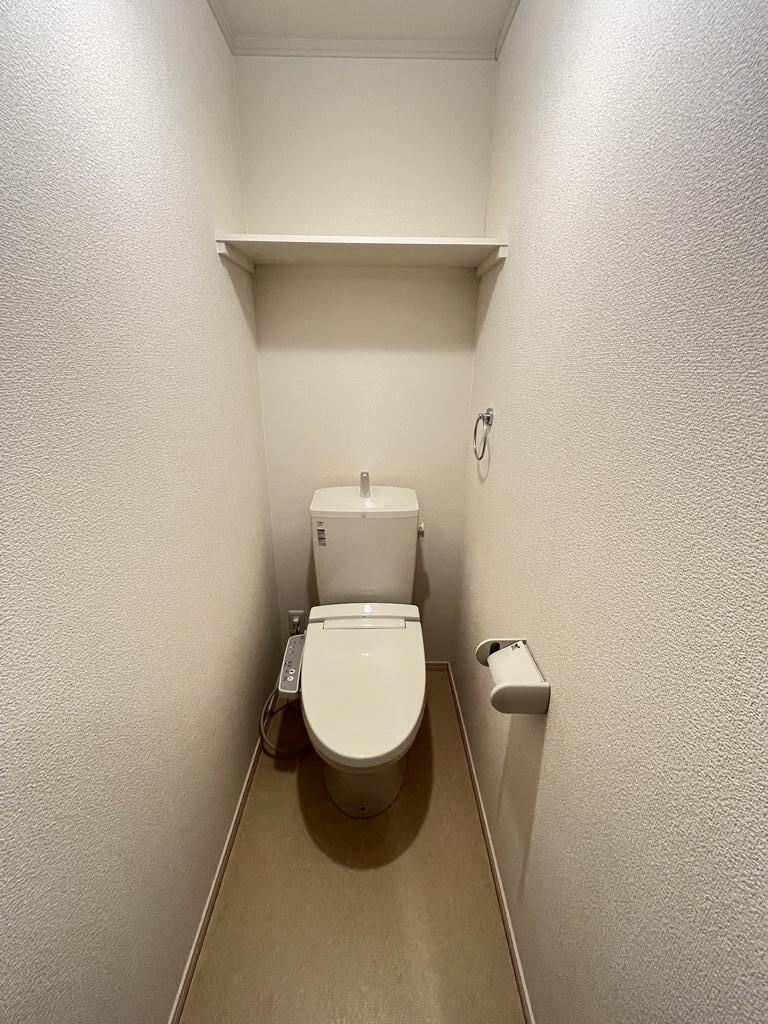 トイレ　※同タイプ写真