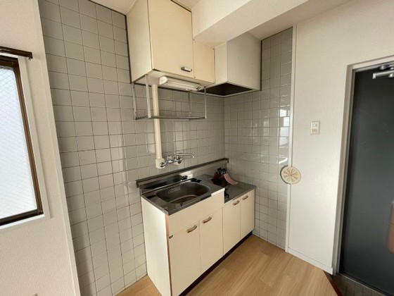 キッチン　※他の号室の写真になります。