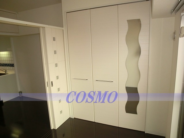 収納　同じ号室の室内写真です。