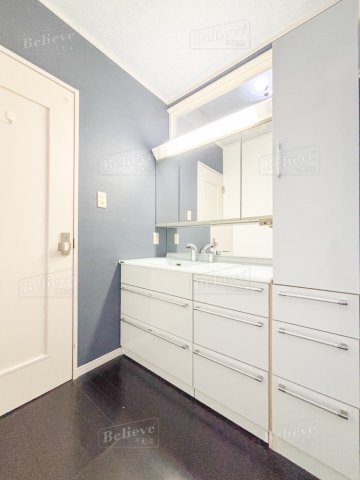 洗面設備　広い洗面スペースです★