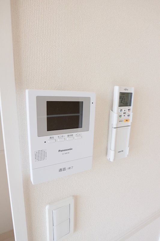 セキュリティ　安心のモニター付インターホンです。