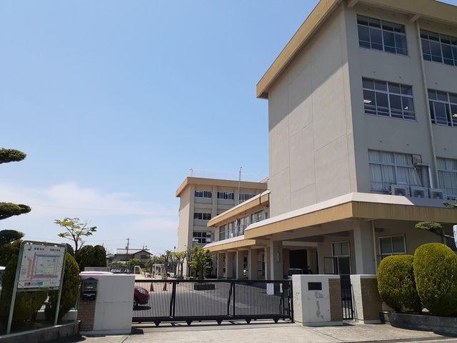 小学校　岡山市立南輝小学校（小学校）まで130m